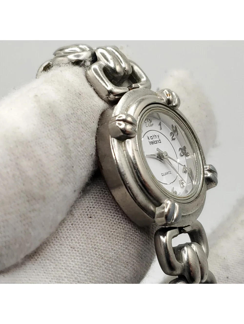 Kathy Ireland Womens Watch 25mm Silver Tone White Dial New Battery